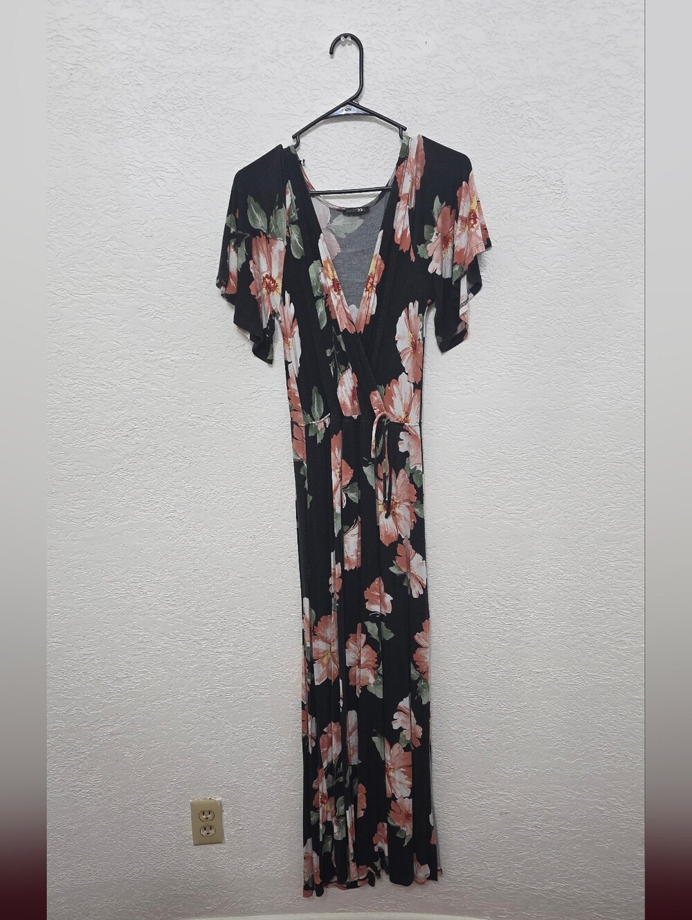 Floral Wrap Maxi Dress in Black and Blush MEDIUM Papermoon